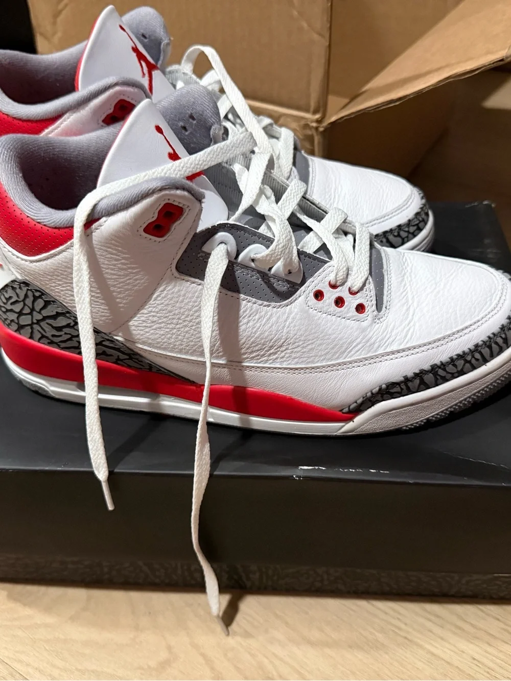 Jordan 3 Retro Fire Red size 10.5